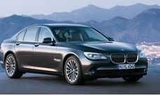 BMW, Mercedes offer perks to keep wealthy buyers